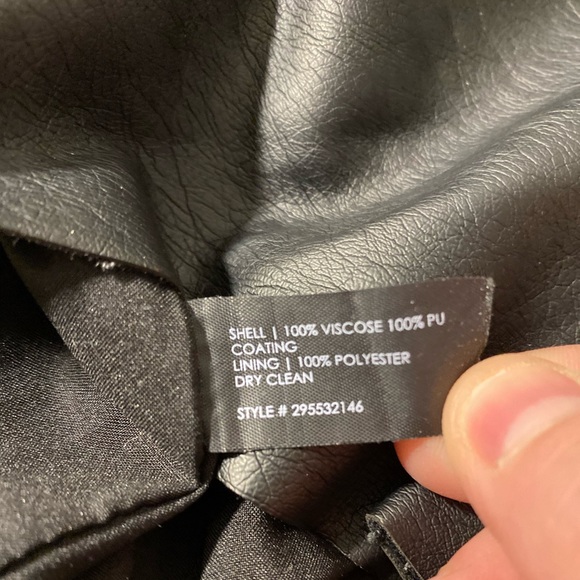 Club Monaco Pleather Skirt Size 4 - Picture 8 of 8